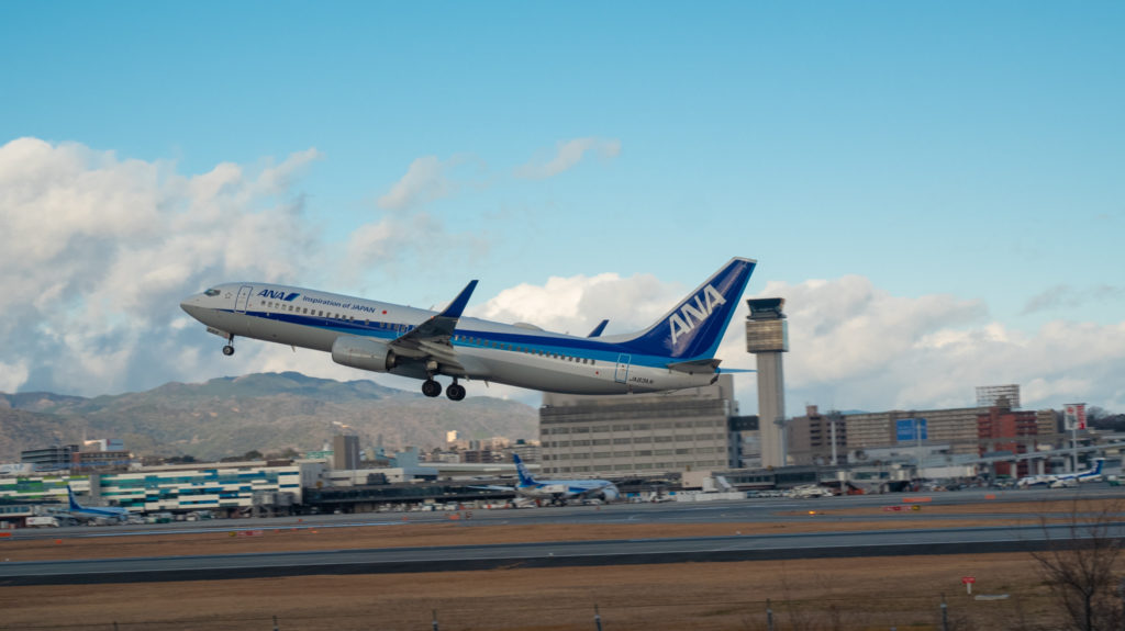 無料で飛行機が撮り放題の伊丹スカイパークへ行ってきた Maepikaライフハック